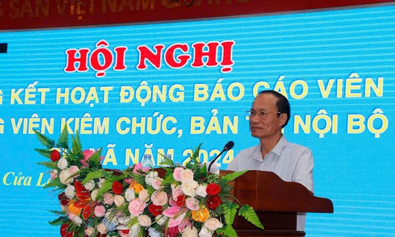 Hình ảnh: Đồng chí Lê Thanh Long - phó Bí thư Thường trực, Chủ tịch HĐND Thị xã Cửa Lò