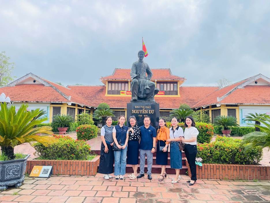 Công đoàn Ban quản lý cảng cá tổ chức mừng 95 năm (20/10/1930 - 20/10/2025) ngày Phụ nữ Việt Nam