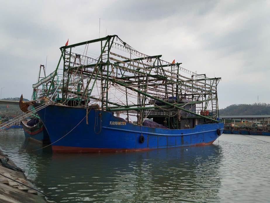 Công điện của Thủ tướng Chính phủ Về việc khắc phục triệt để các tồn tại, hạn chế trong chống khai thác hải sản bất hợp pháp, không báo cáo và không theo quy định (IUU)